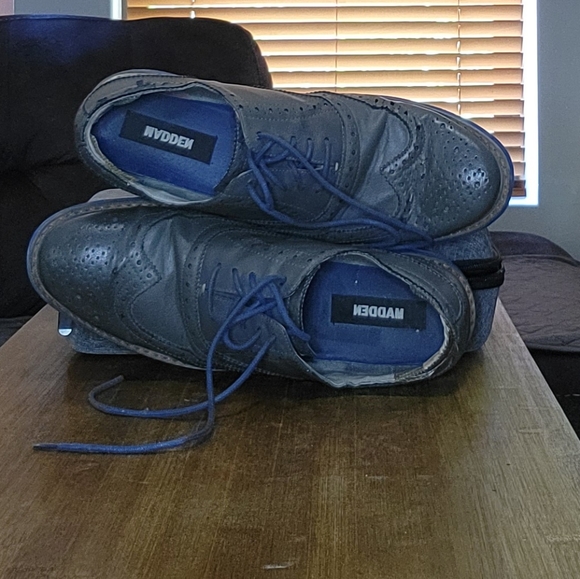 MADDEN Wingtip Men's 11 Grey with Electric Blue soles Pre-owned - Picture 8 of 11